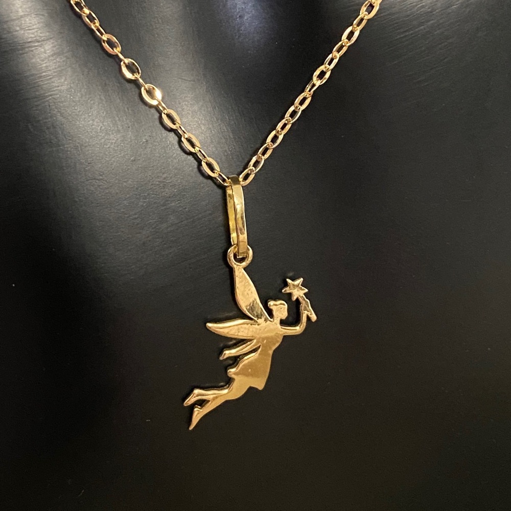 18K Gold Necklace.